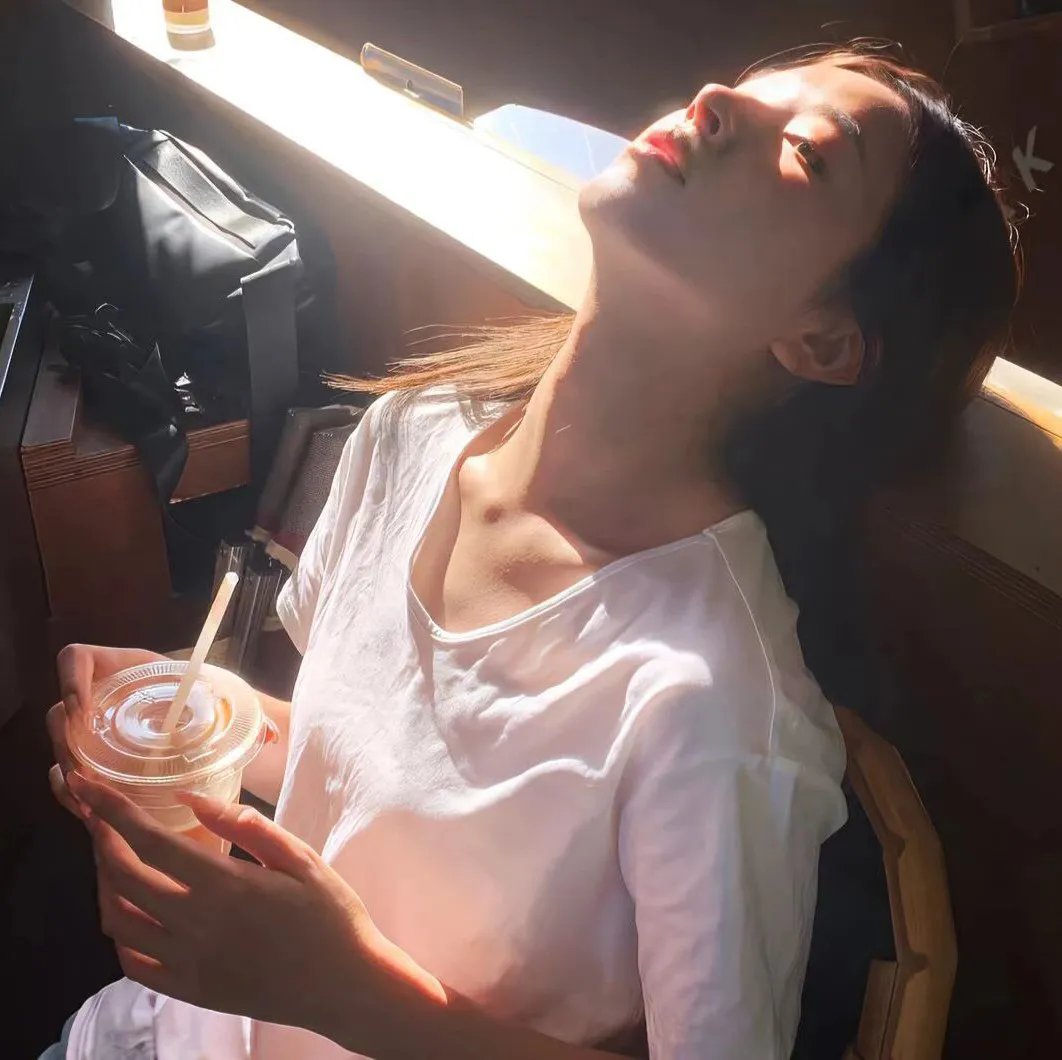 以泥为妆